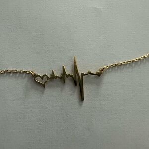 Dainty Heartbeat Necklace